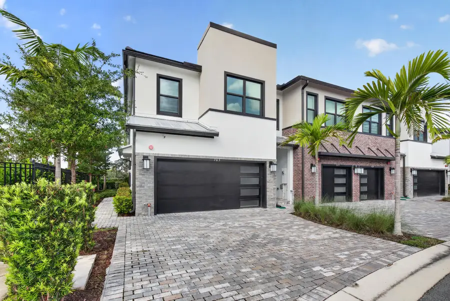 765 NW 84th Terrace, Plantation, FL 33324 - #3