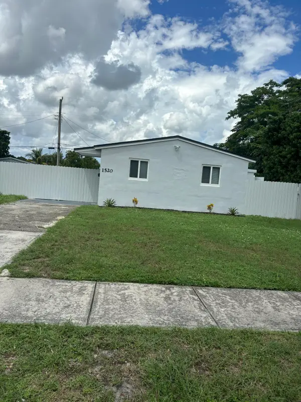 1520 N 68th Terrace, Hollywood, FL 33024