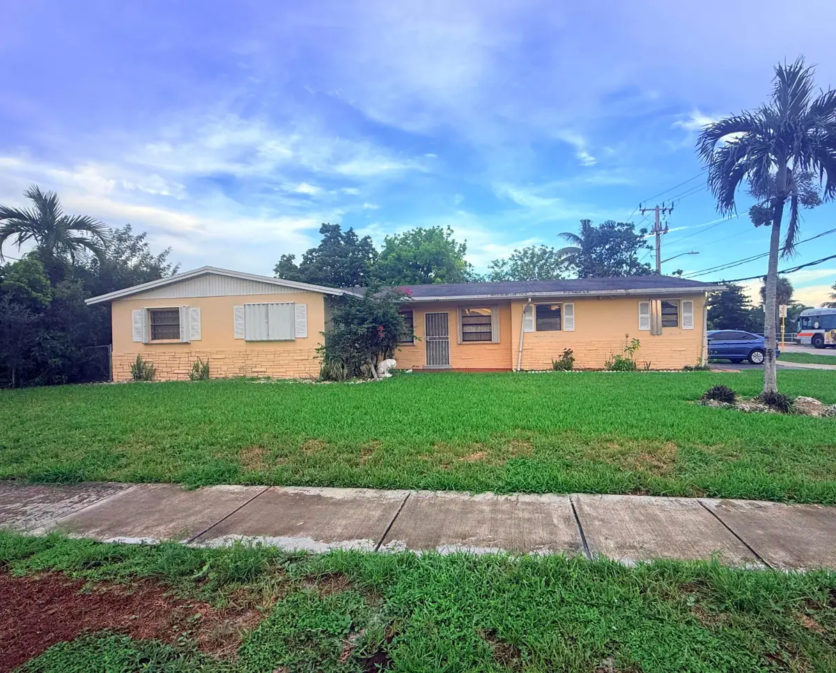 1600 NW 47th Avenue, Lauderhill, FL 33313 - #1