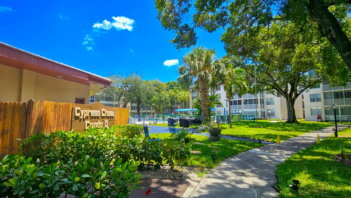 2650 NW 49th Avenue # 318, Lauderdale Lakes, FL 33313 - #1