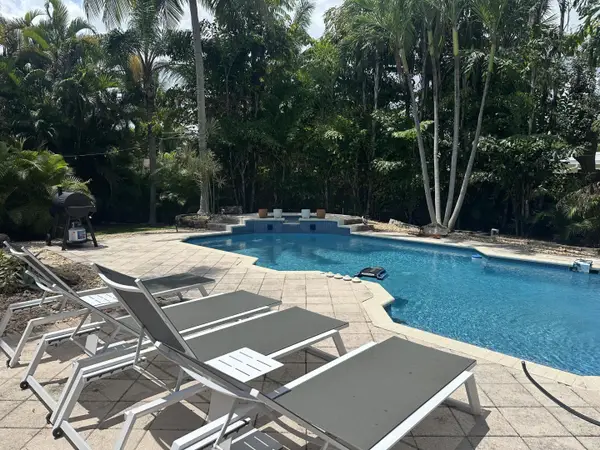 317 NW 26th Court, Wilton Manors, FL 33311