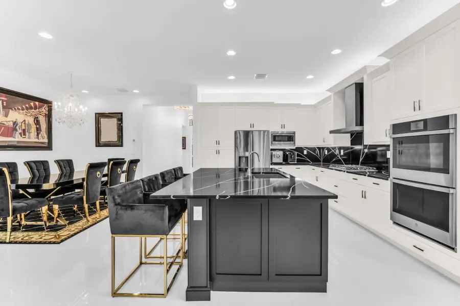 9285 Mountain Pine Grove, Boynton Beach, FL 33473 - #2