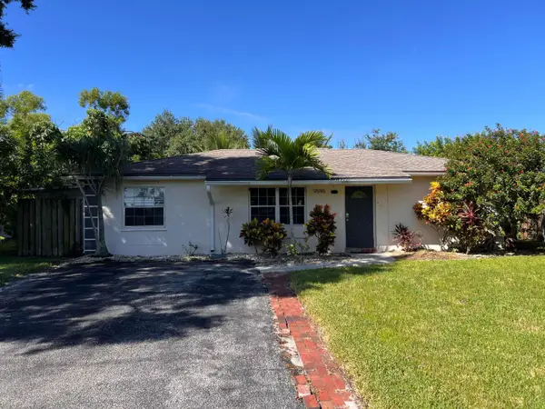 9596 Richmond Circle, Boca Raton, FL 33434