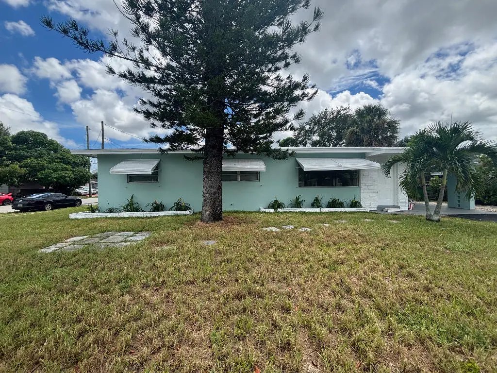 1700 NW 5th Street, Fort Lauderdale, FL 33311 - #1