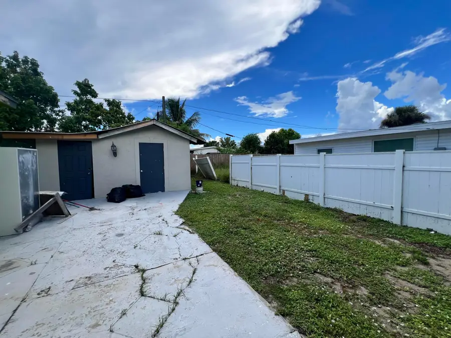 22195 Hernando Avenue, Port Charlotte, FL 33952 - #3
