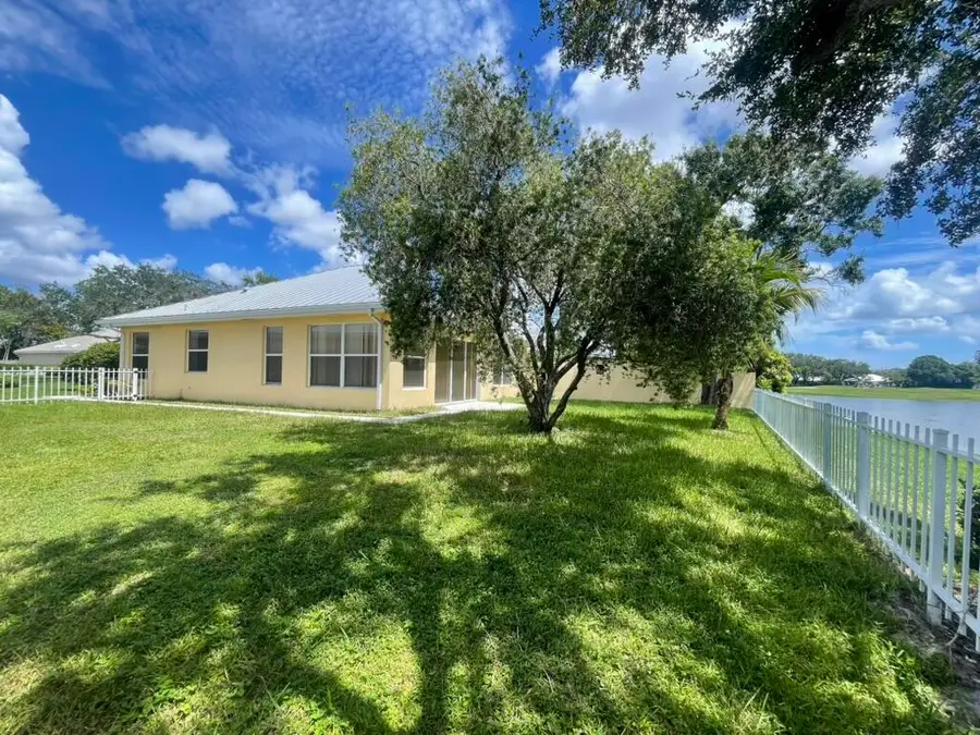 2571 SW Greenwich Way, Palm City, FL 34990 - #3