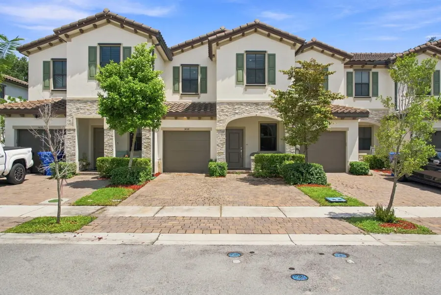1434 SW 54th Avenue, North Lauderdale, FL 33068 - #2