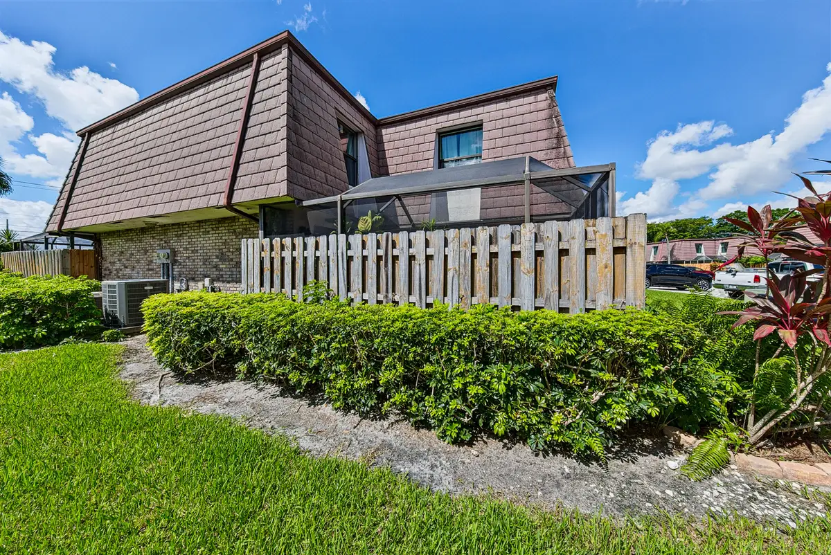 7693 Courtyard Run W, Boca Raton, FL 33433 - #1
