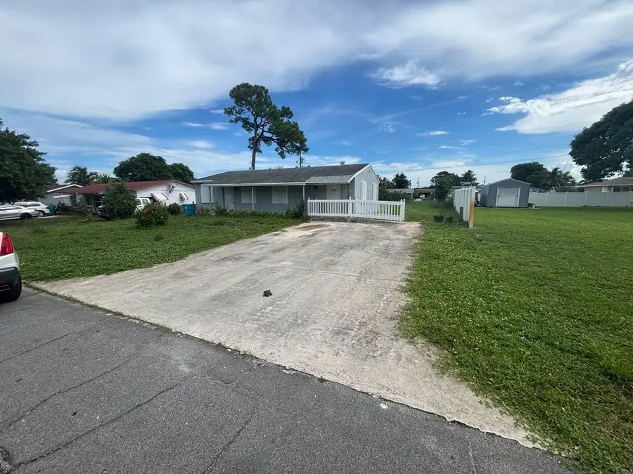 420 NW 9th Avenue, Boynton Beach, FL 33435 - #3