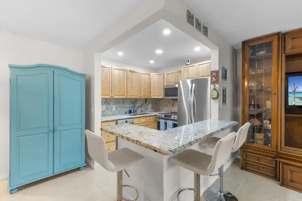 1017 Berkshire A #1017, Deerfield Beach, FL 33442