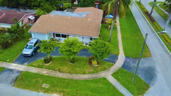 6801 NW 24th Place, Sunrise, FL 33313