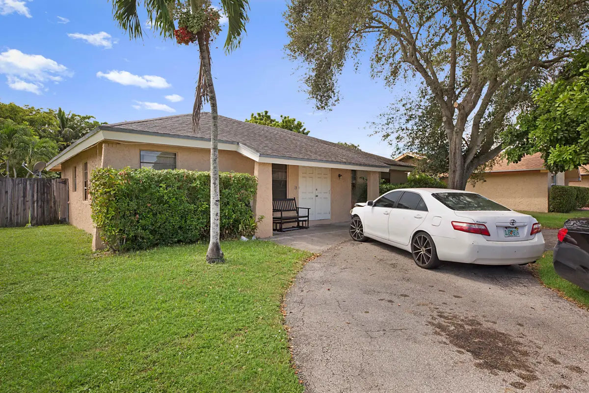 1204 SW 74th Avenue, North Lauderdale, FL 33068 - #1