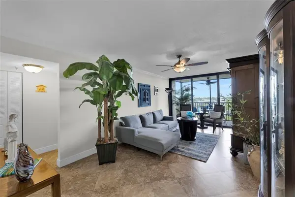 105 Lake Emerald Drive #711, Oakland Park, FL 33309