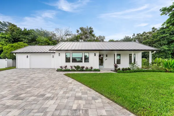 24 Russell Street, Tequesta, FL 33469