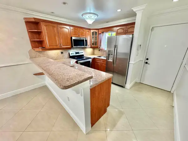 6074 Forest Hill Boulevard #107, West Palm Beach, FL 33415