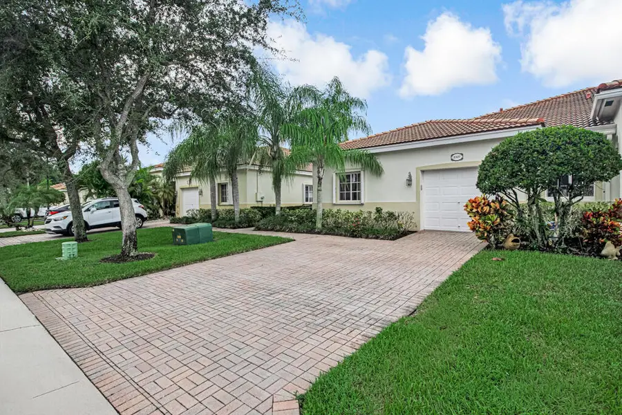 2327 Windjammer Way, West Palm Beach, FL 33411 - #3
