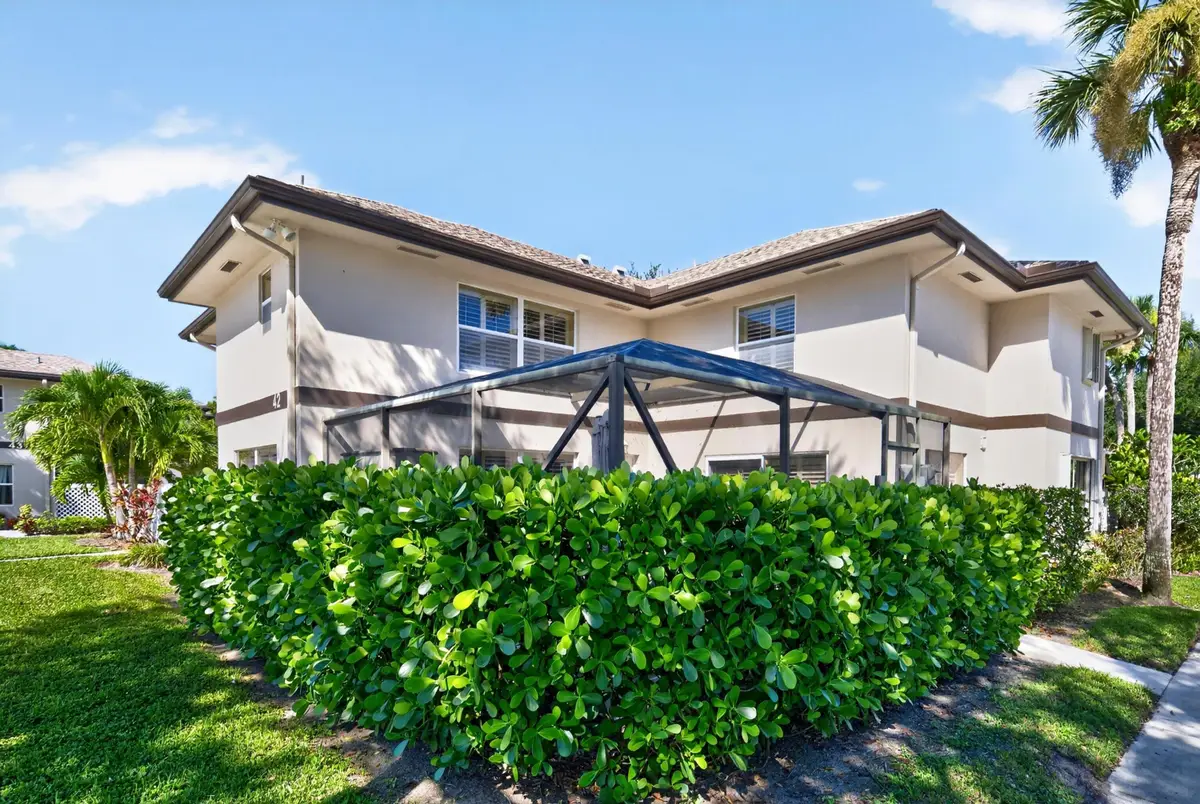 42 Essex Court #B, Royal Palm Beach, FL 33411 - #1