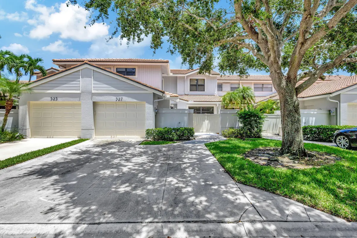 527 Prestwick Circle, Palm Beach Gardens, FL 33418 - #1