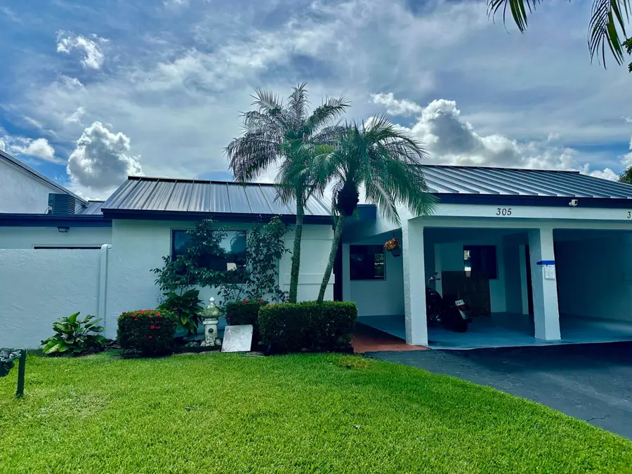305 Lakeside Court, Sunrise, FL 33326 - #2