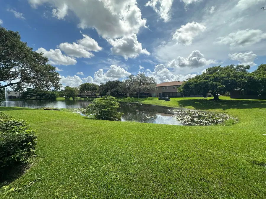 305 Lakeside Court, Sunrise, FL 33326 - #3