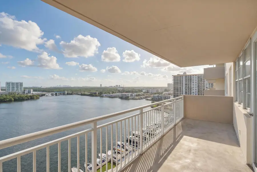 250 174th Street #1719, Sunny Isles Beach, FL 33160 - #3