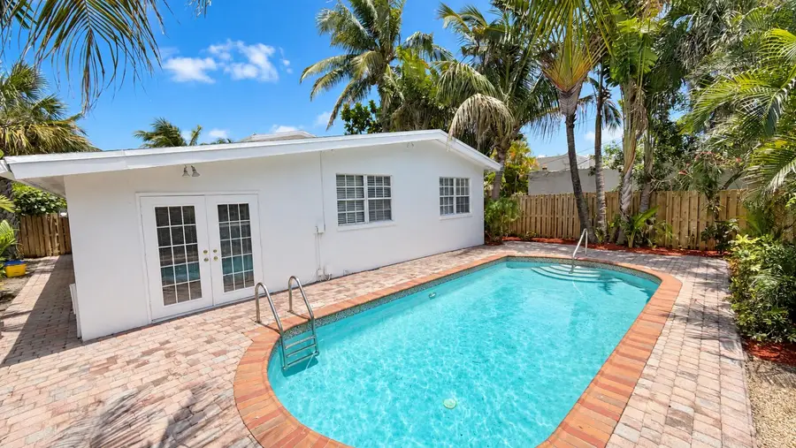 211 Dartmouth Drive, Lake Worth Beach, FL 33460 - #2