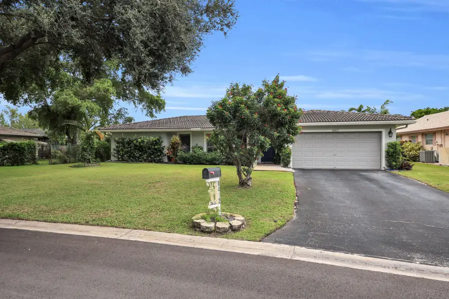 8412 NW 26th Drive, Coral Springs, FL 33065 - #2