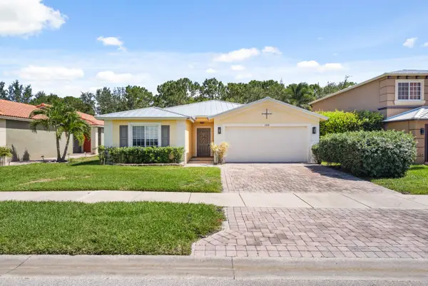 1924 SW Jamesport Drive, Port St Lucie, FL 34953