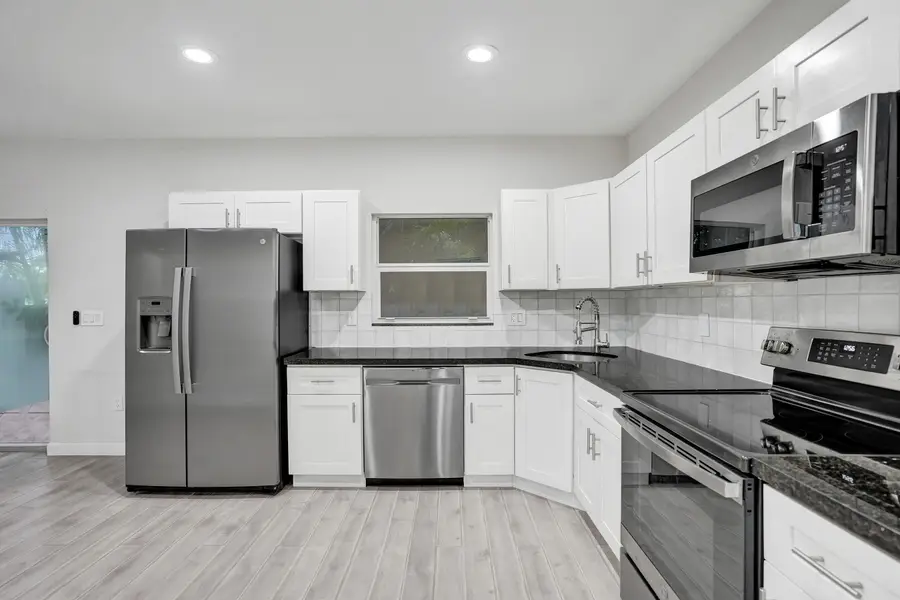 1035 NW 2nd Avenue, Fort Lauderdale, FL 33311 - #3