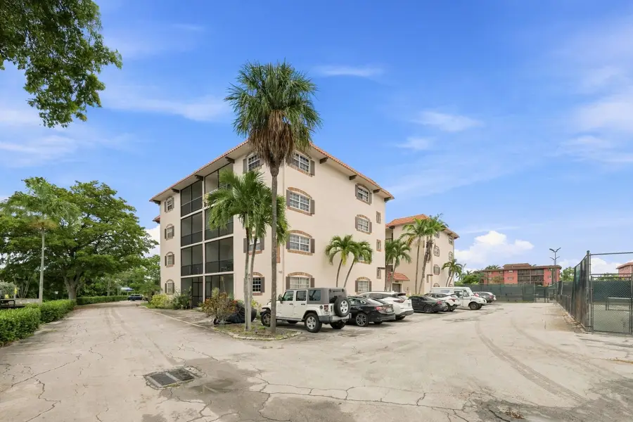 610 Tennis Club Drive #305, Fort Lauderdale, FL 33311 - #2