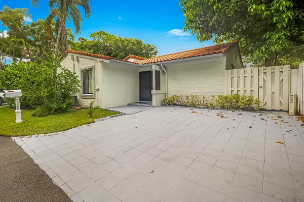 2780 Norfolk Pine Court, Lake Worth, FL 33462