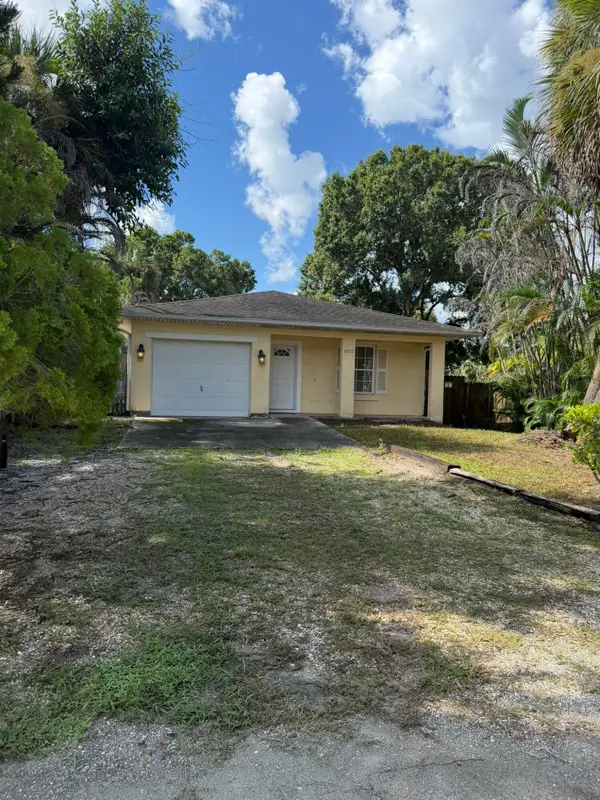 6055 7th Place, Vero Beach, FL 32968