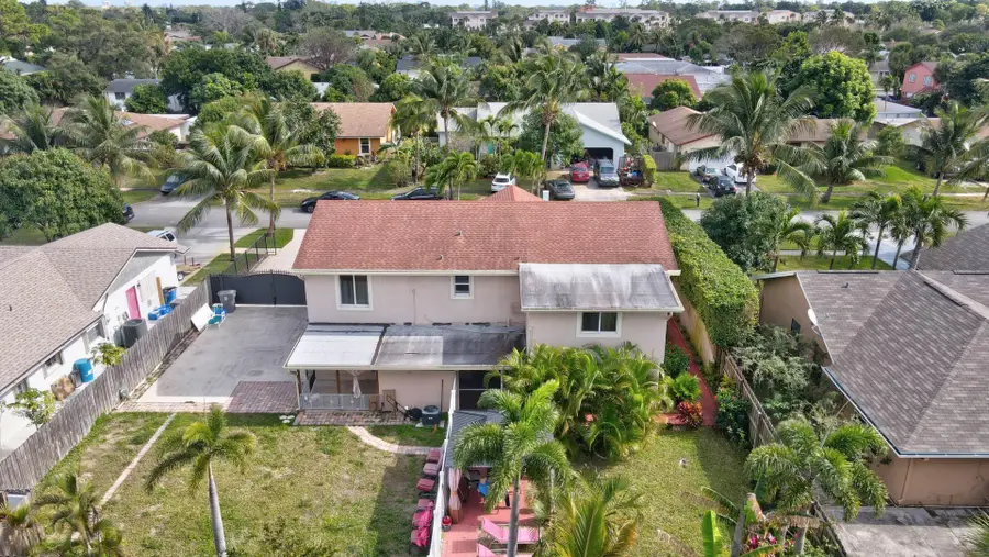 1371 Woodcrest Road W, West Palm Beach, FL 33417 - #3