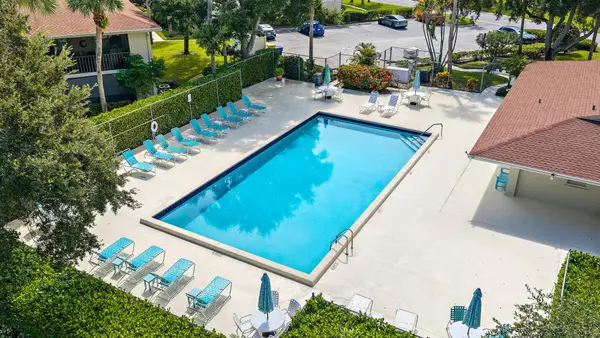 6511 Chasewood Drive #Unit g, Jupiter, FL 33458