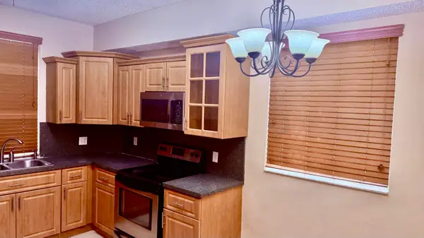 6952 SW 39th Street #C106, Davie, FL 33314