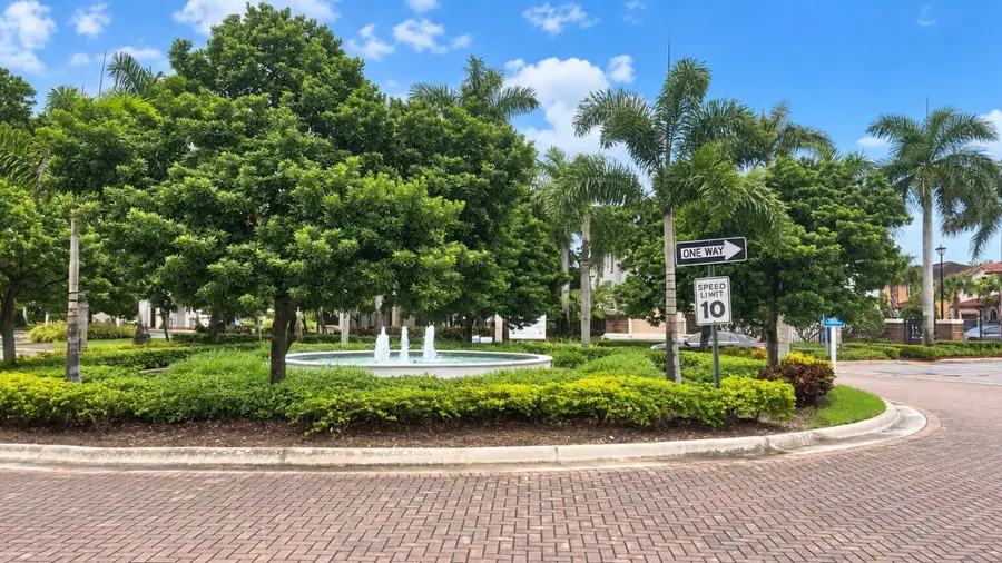 5454 NW 27th Street, Margate, FL 33063 - #2