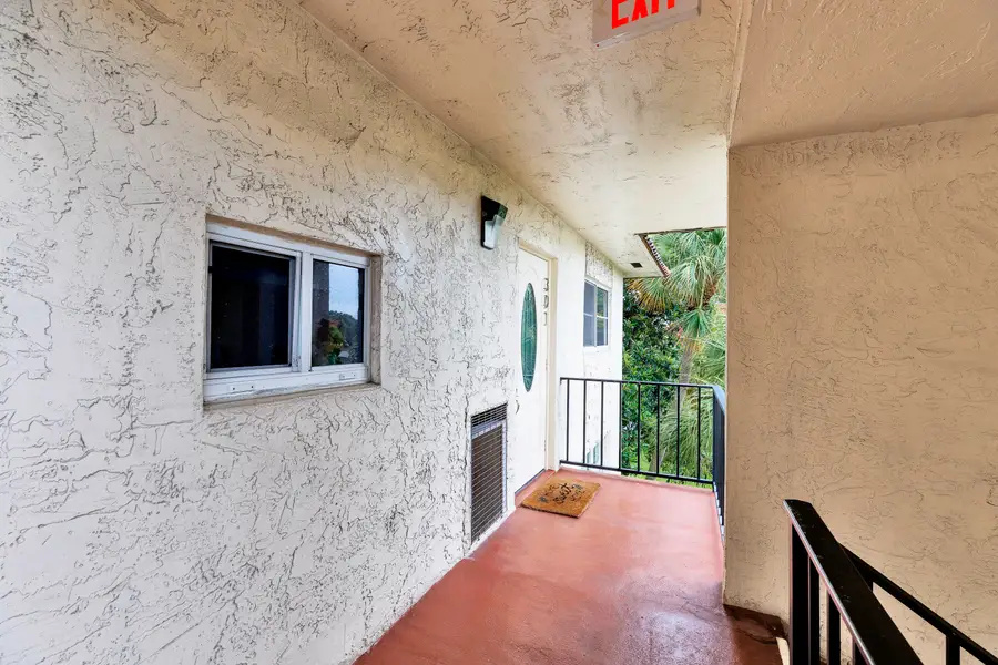 9500 N Hollybrook Lake Drive #301, Pembroke Pines, FL 33025 - #2