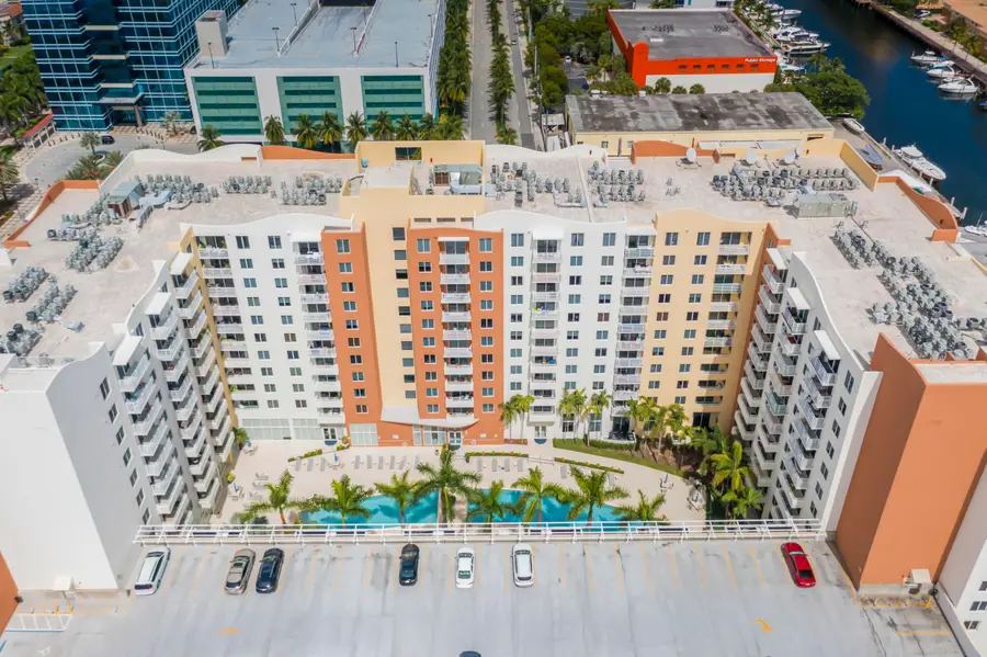 18800 NE 29 Avenue #923, Miami, FL 33180 - #3