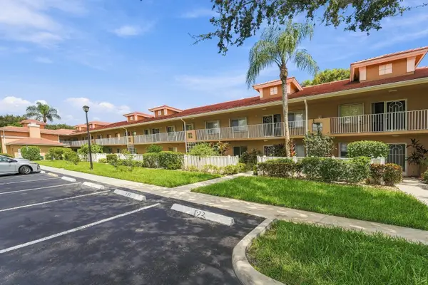 5876 Regal Glen Drive #201, Boynton Beach, FL 33437