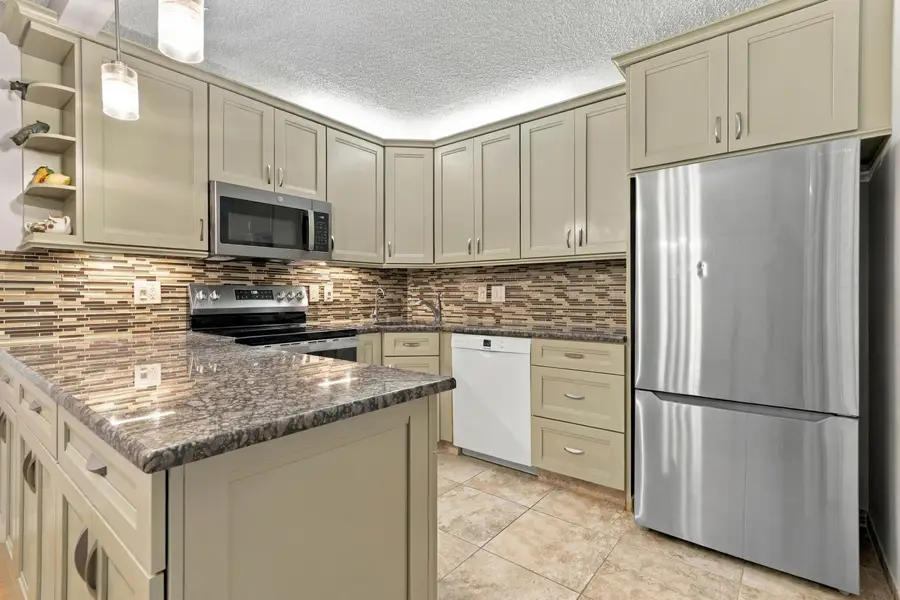 308 Knotty Pine Circle #D-1, Greenacres, FL 33463 - #2