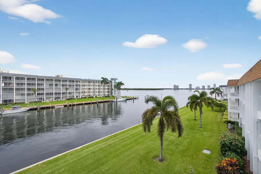 111 Shore Court #301, North Palm Beach, FL 33408 - #2