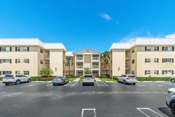 16 Colonial Club Drive #302, Boynton Beach, FL 33435