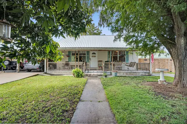 417 Royal Palm Avenue, Clewiston, FL 33440