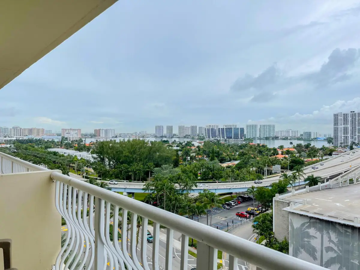 19201 Collins Avenue #1034, Sunny Isles Beach, FL 33160 - #1