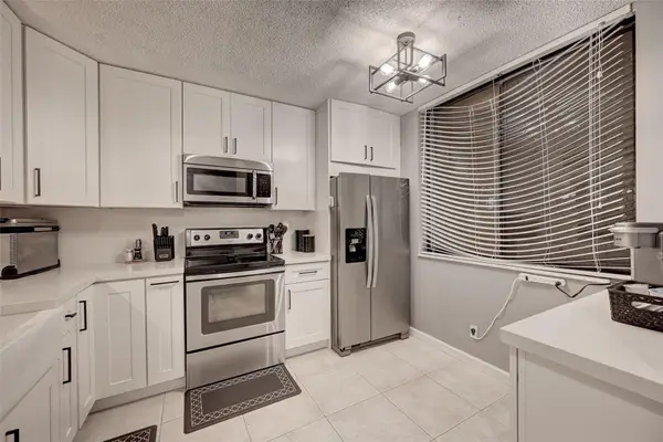 8592 W Sunrise Boulevard #Unit 206, Plantation, FL 33322