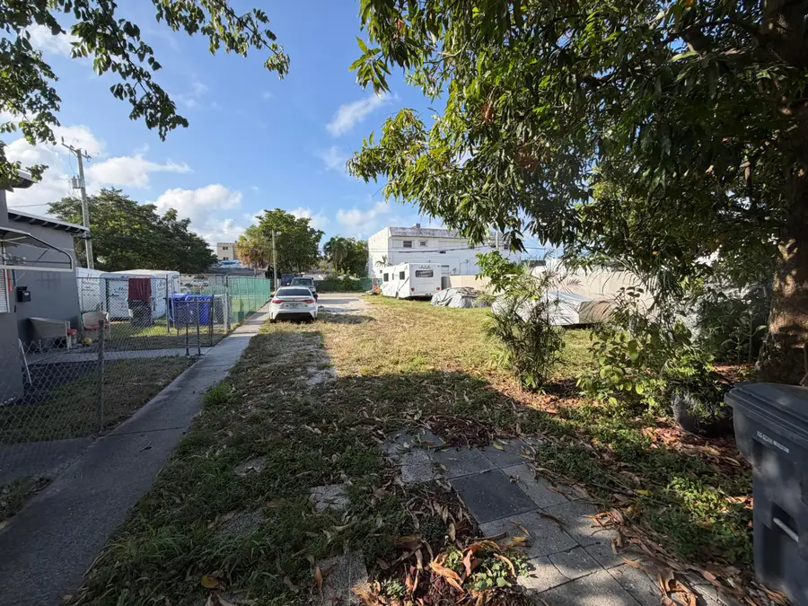 2136 Collins Court #1-2, Hollywood, FL 33020 - #3