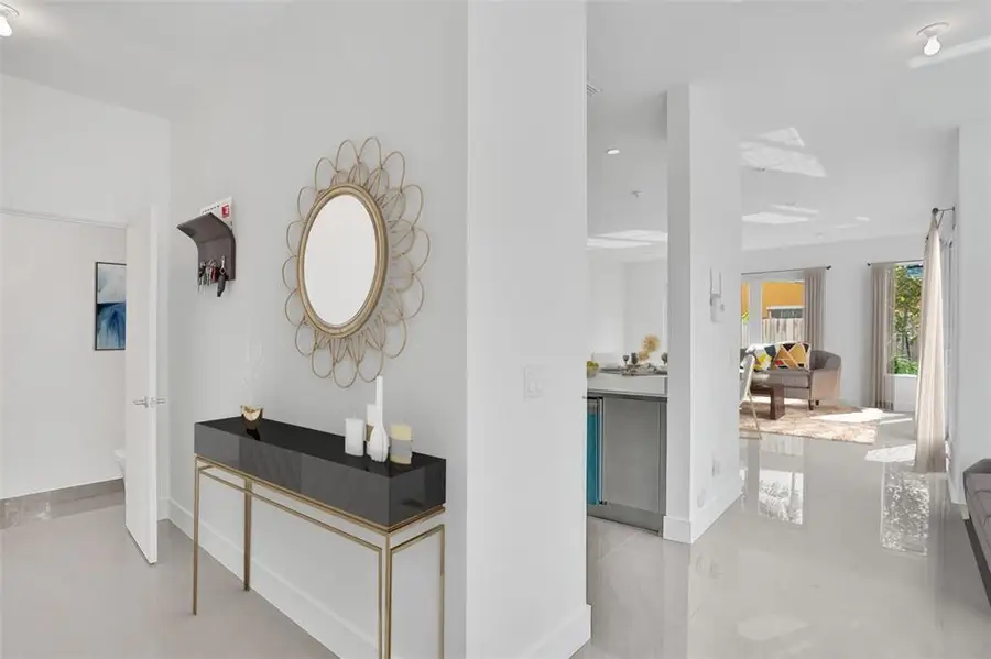 815 NE 17th Avenue #5, Fort Lauderdale, FL 33304 - #2