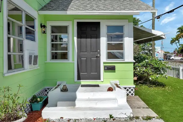 713 10th Avenue N, Lake Worth Beach, FL 33460