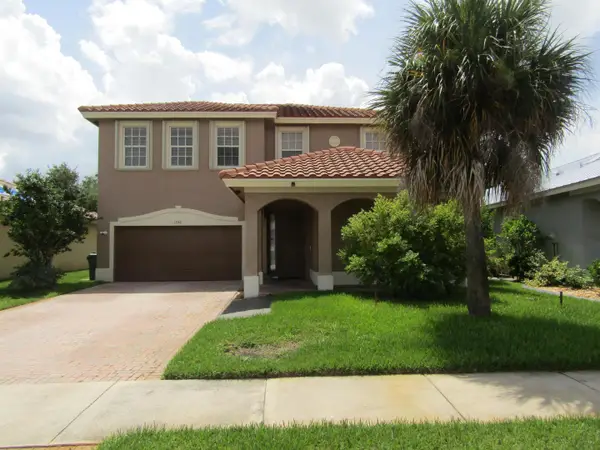 1756 SW Jamesport Drive, Port St Lucie, FL 34953