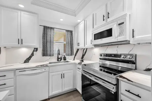 806 SE 7th Street #408, Deerfield Beach, FL 33441